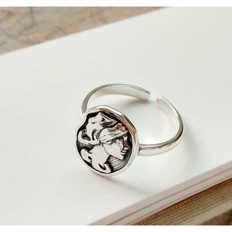 The Portrait - Ring