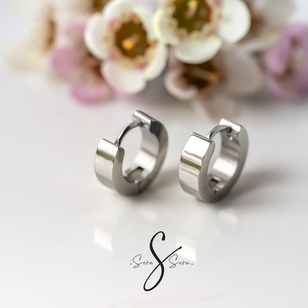 Lucid - Huggie earring