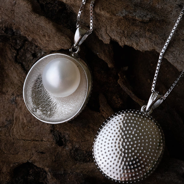 sera sera -jewellery- Akoya necklace - shimmer in silver collection