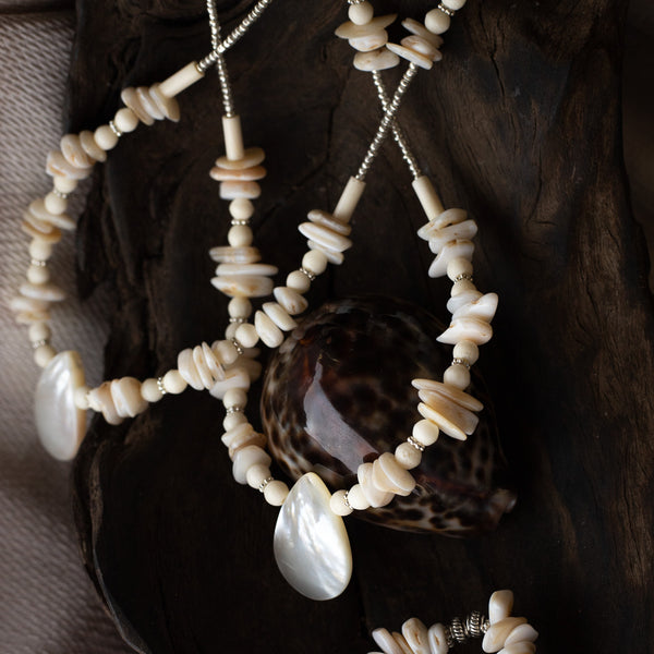Sand Drop - Shell Bracelet and Necklace Set
