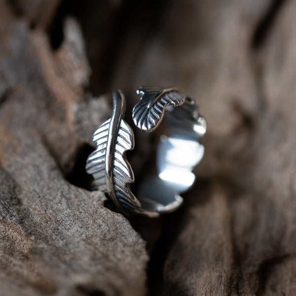 Kitchi - Leaf Ring